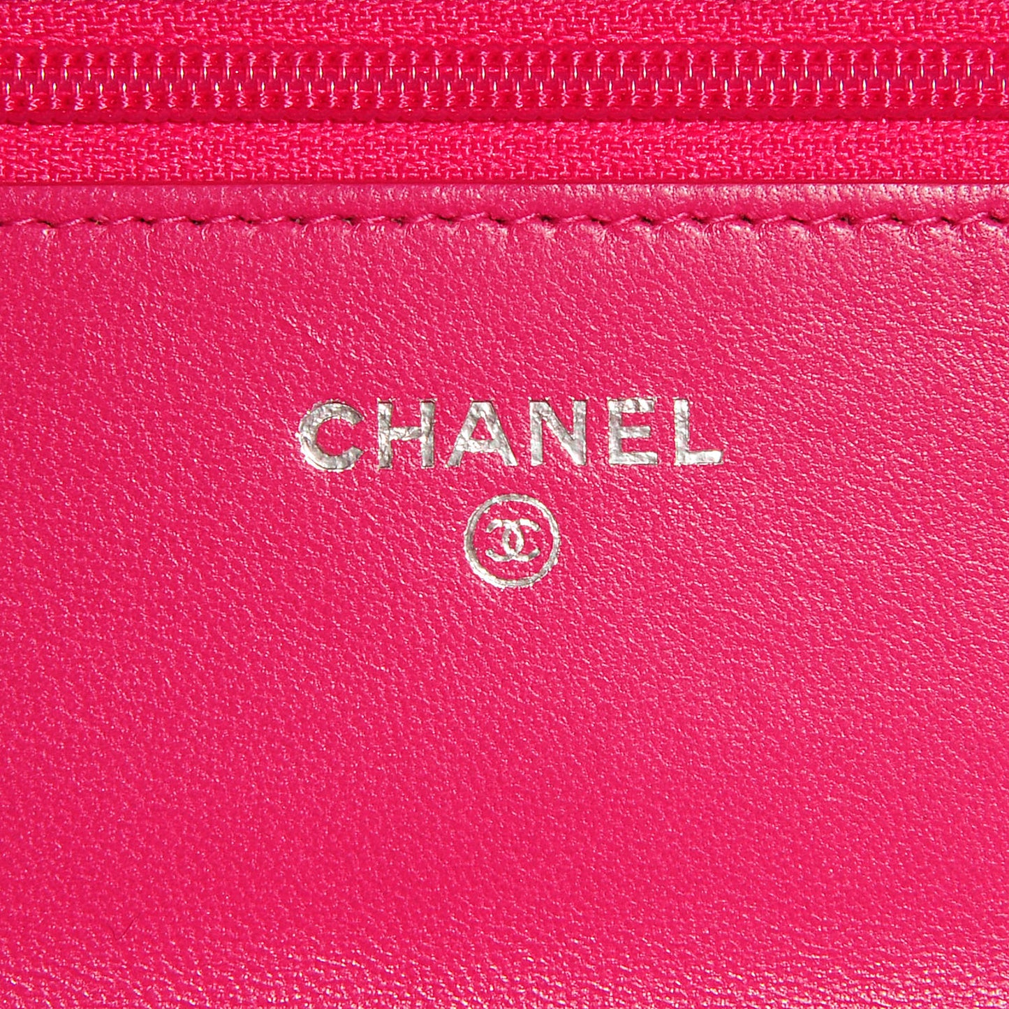 Lambskin Wallet On Chain WOC Fuchsia
