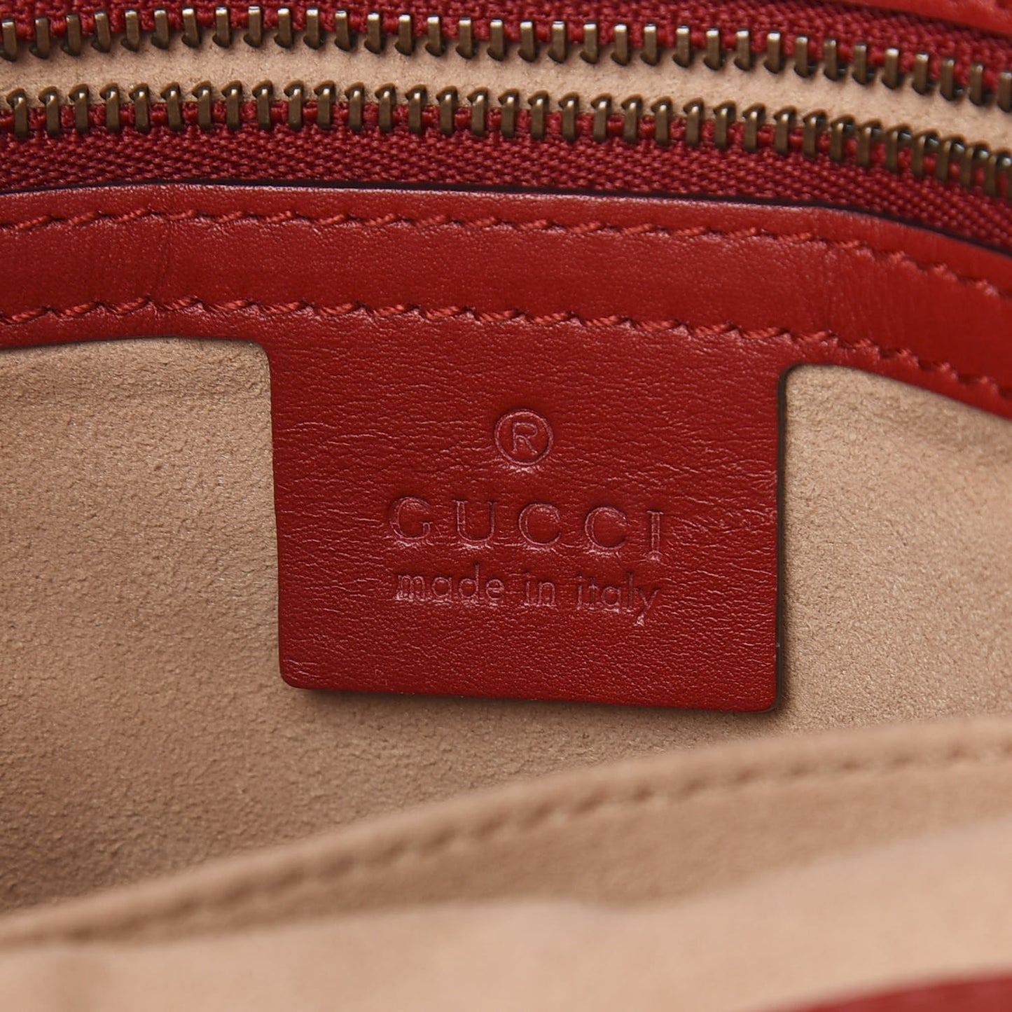 Calfskin Matelasse Medium GG Marmont Open Top Shoulder Bag Hibiscus Red