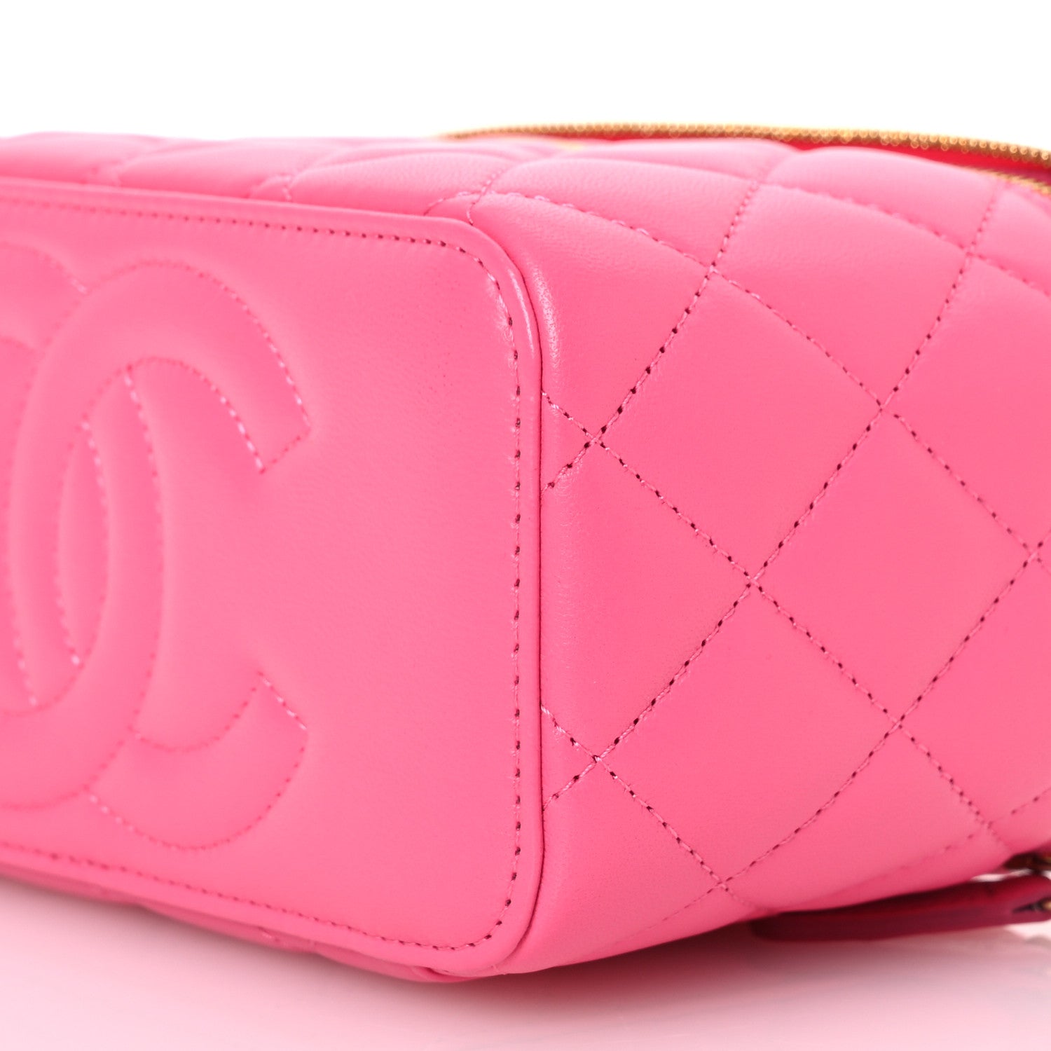 Chanel Lambskin Enamel Quilted Small Coco Hearts Vanity Case With Chain Pink 10 of 12