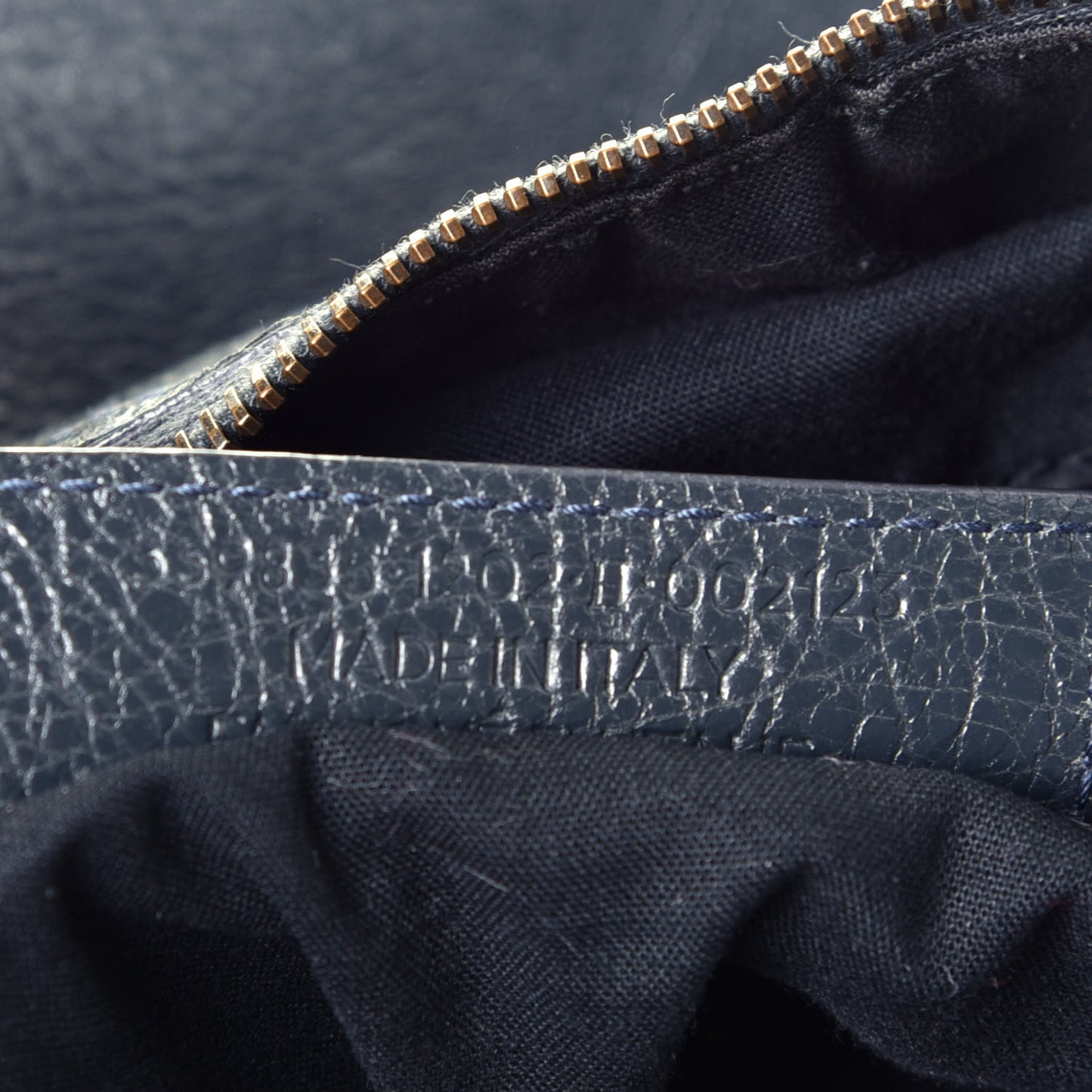 Agneau Classic Hardware Zip Traveler Backpack Anthracite