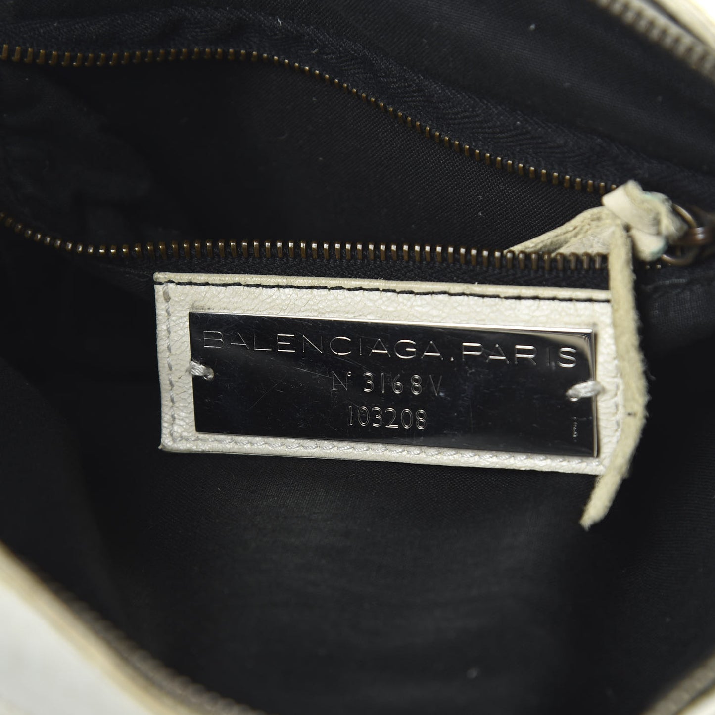 Chevre Classic Hardware First White