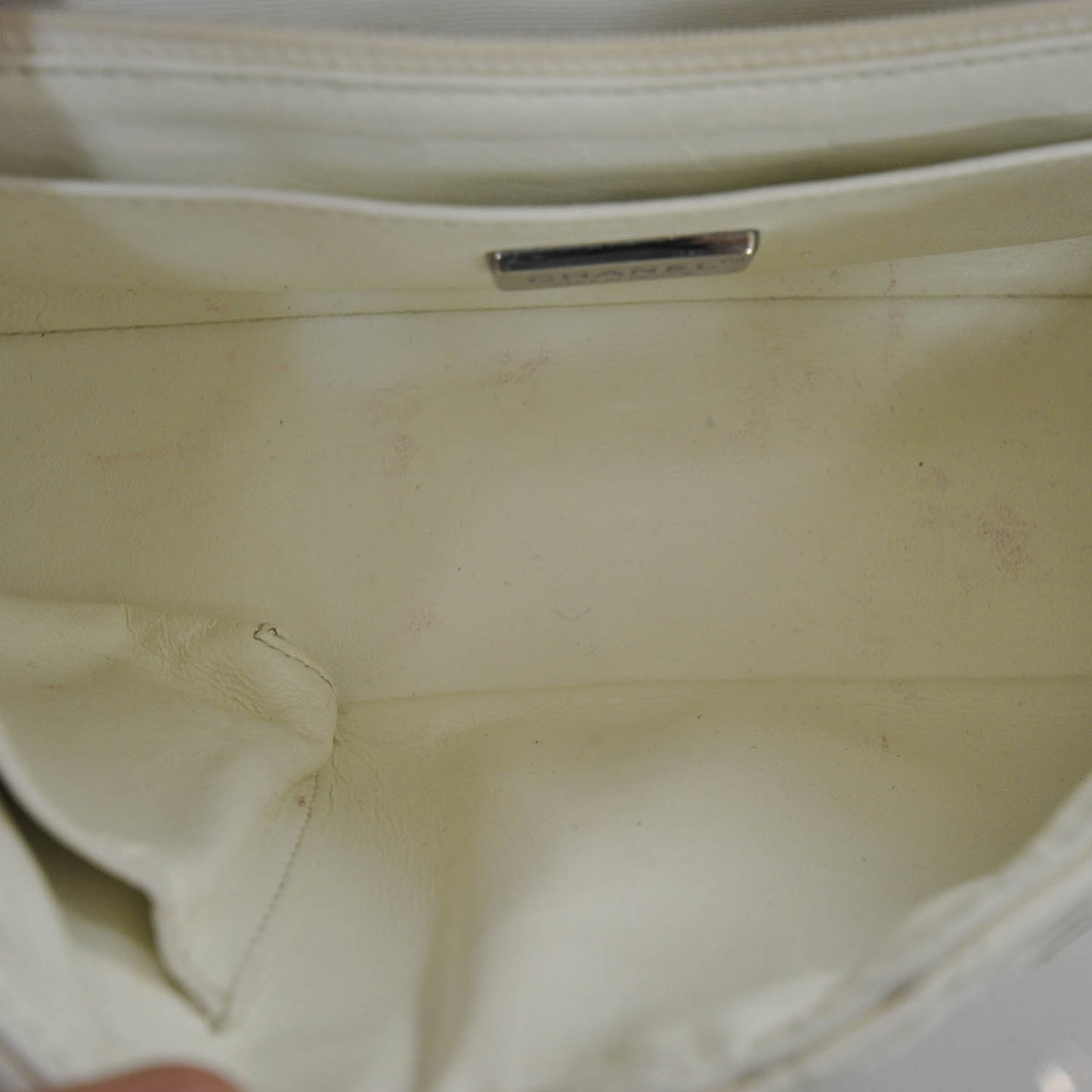 Python Classic Flap White