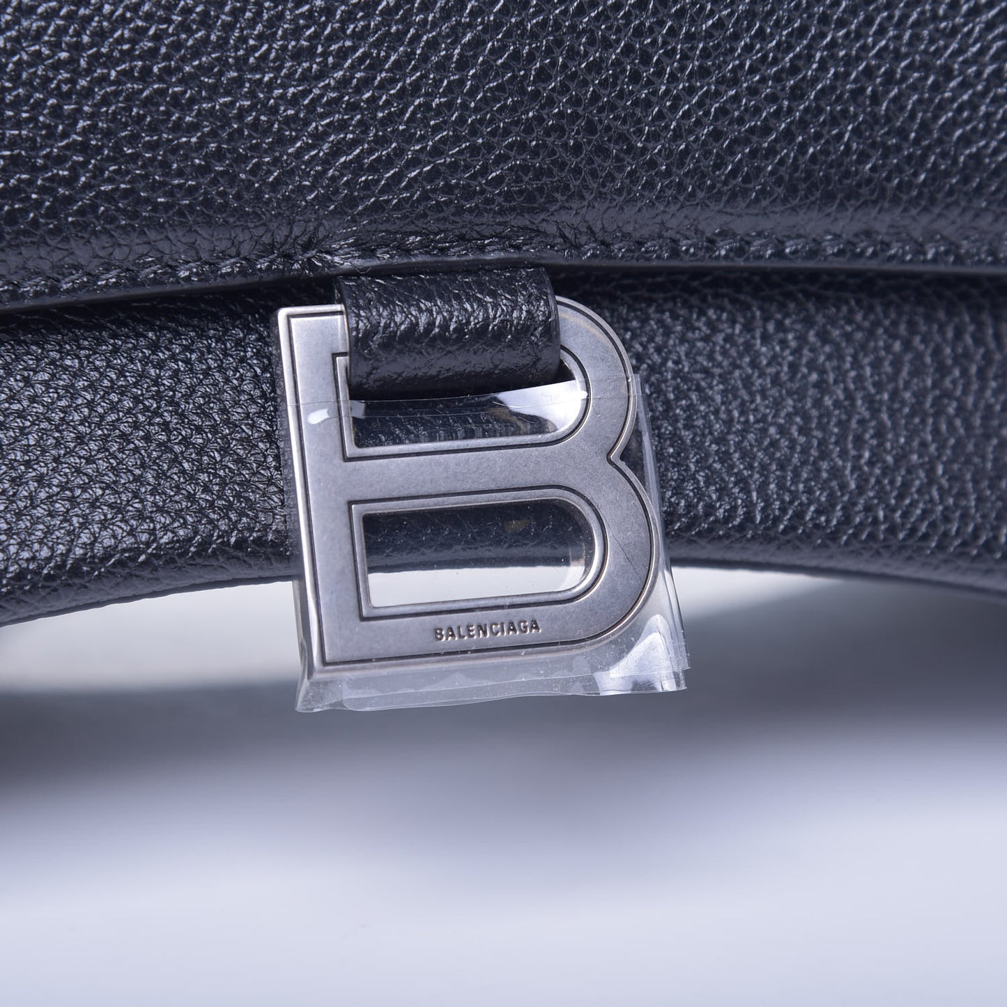 Grained Calfskin Small Hourglass Top Handle Bag Black