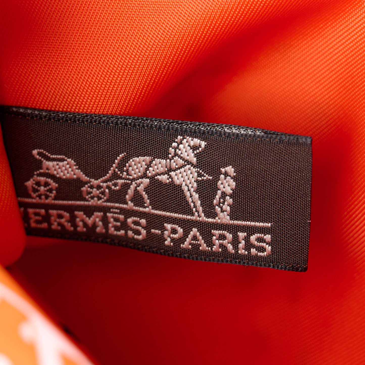 Barenia Silk Eperons d'Or Fourbi 25 MM Pouch Orange Fauve