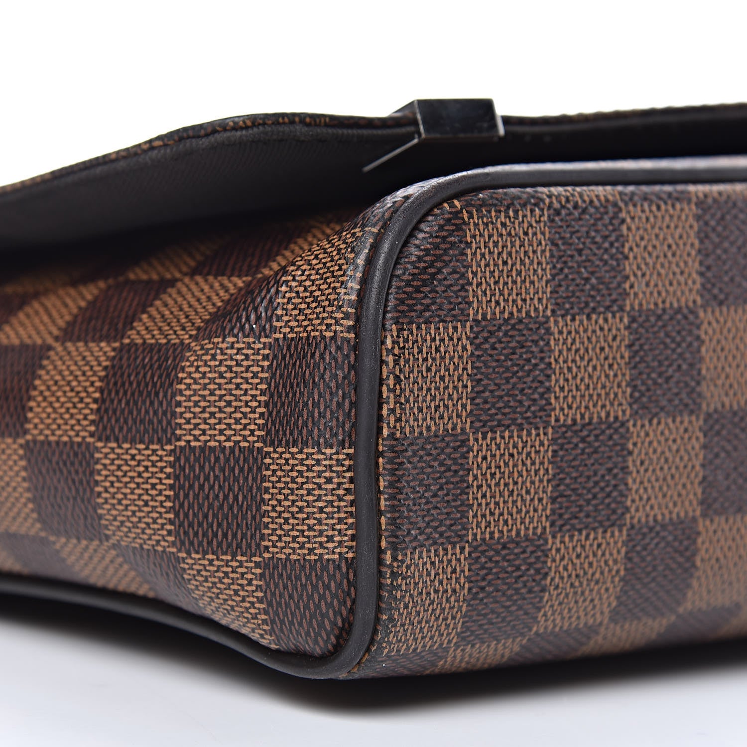 Louis Vuitton Damier Ebene District PM 10 of 11