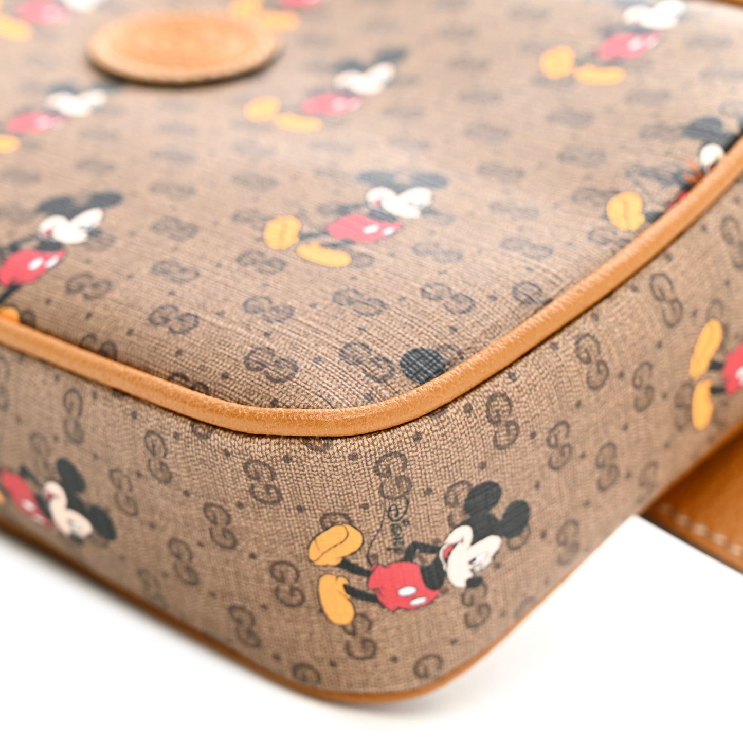 X DISNEY Mini Vintage GG Supreme Monogram Mickey Mouse Small Belt Bag 85 34 Beige Vintage Sun Oil