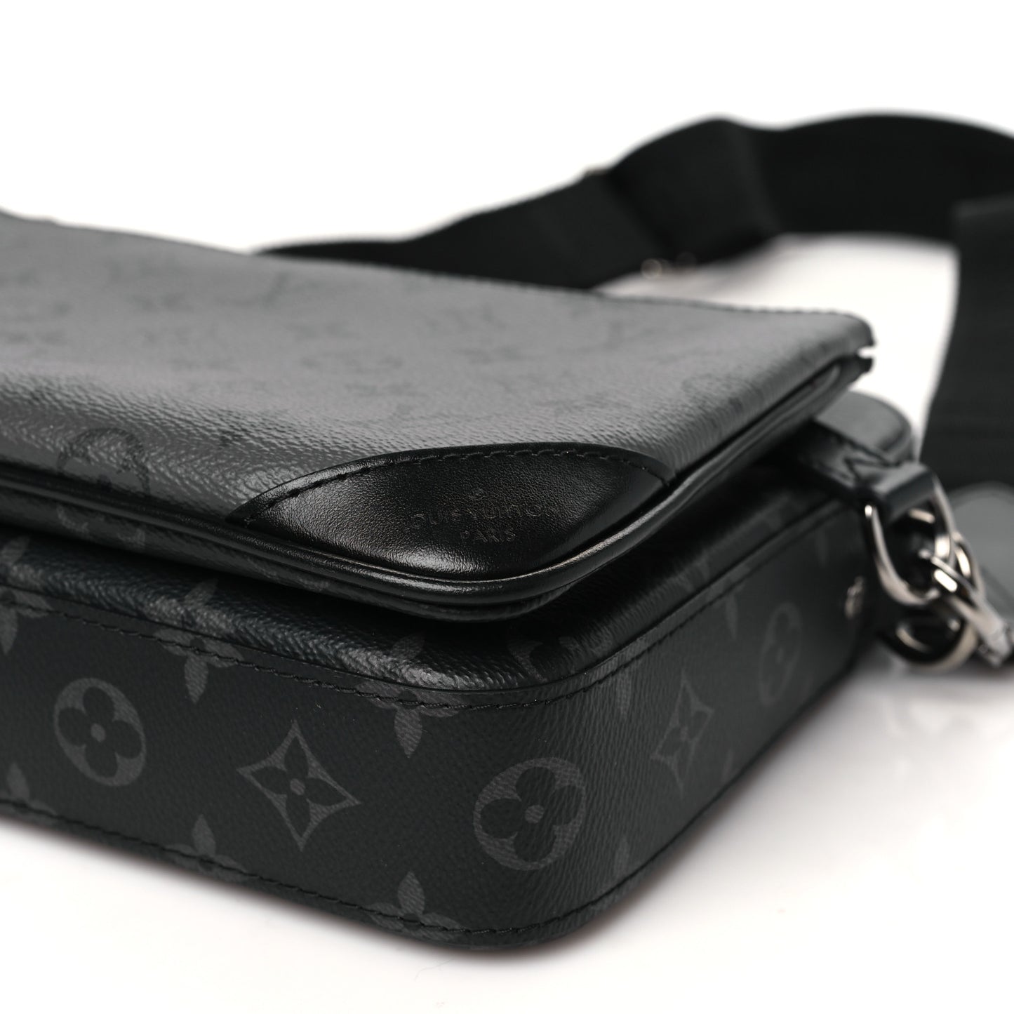 Reverse Monogram Eclipse Trio Messenger