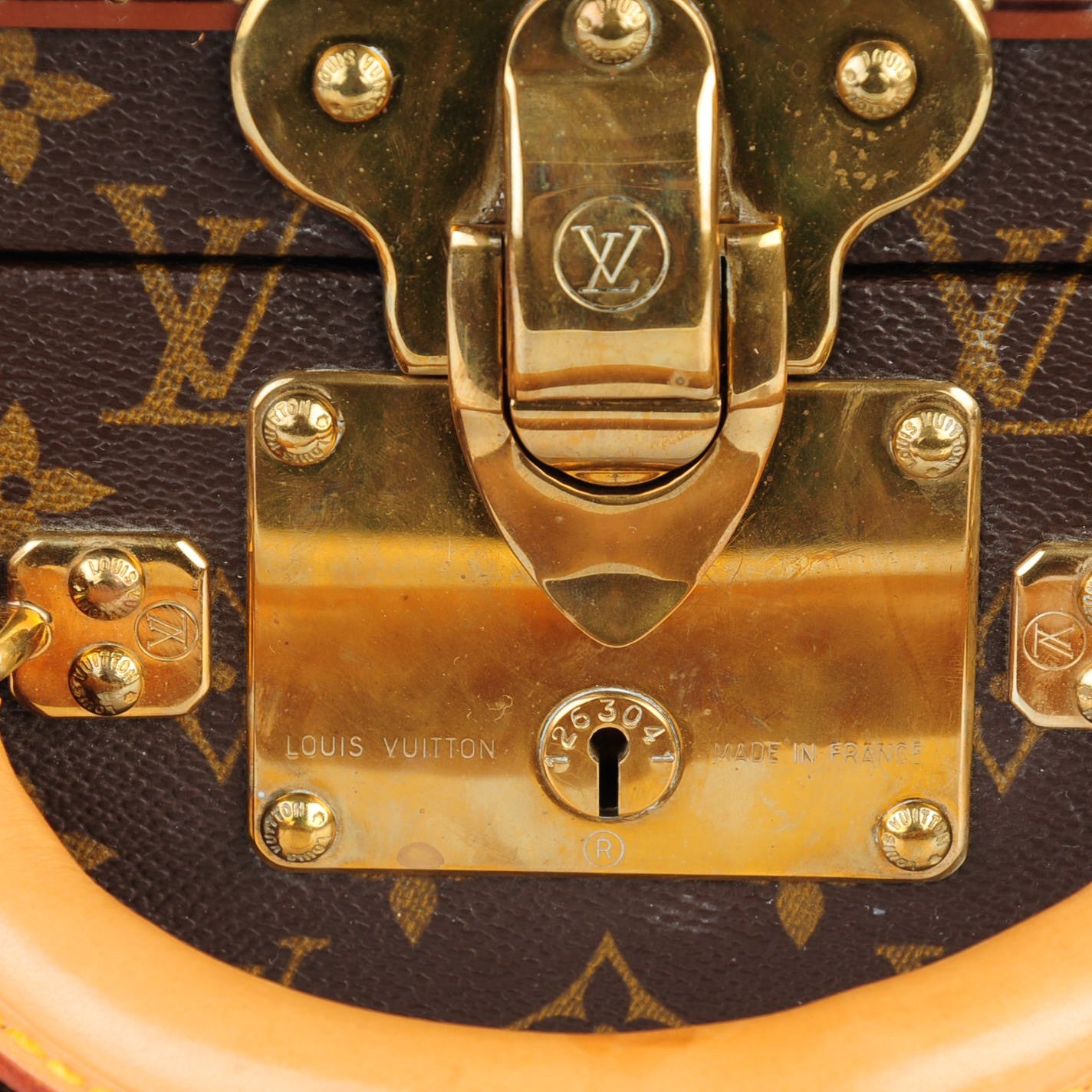 Monogram Bisten 50