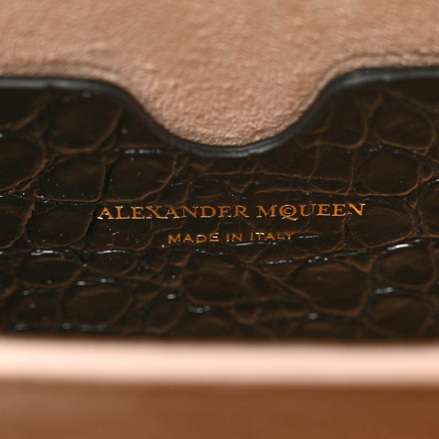 Calfskin Crocodile Embossed Box Shoulder Bag 19 Black