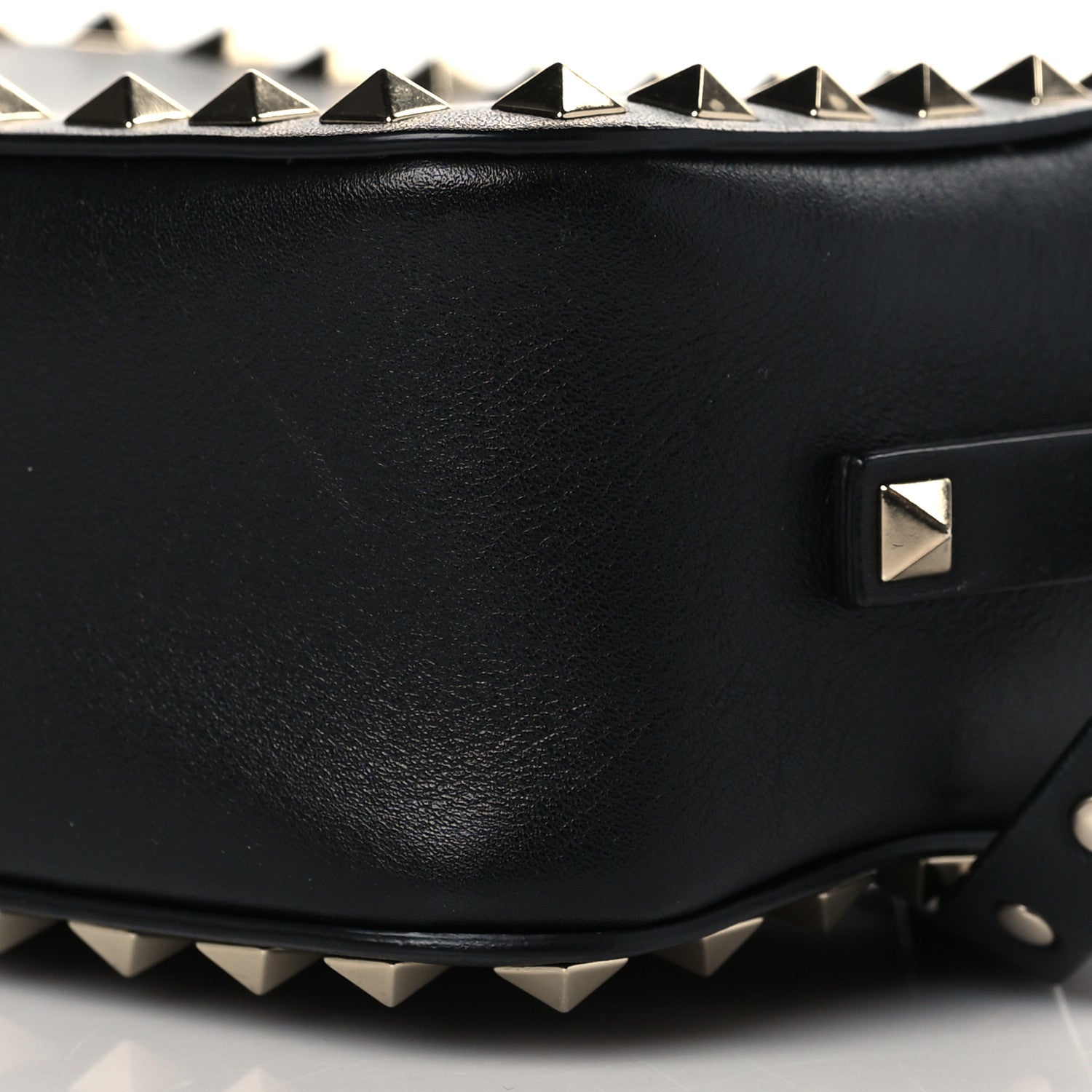 Valentino Garavani Pebbled Calfskin Rockstud Camera Crossbody Bag Black 9 of 9