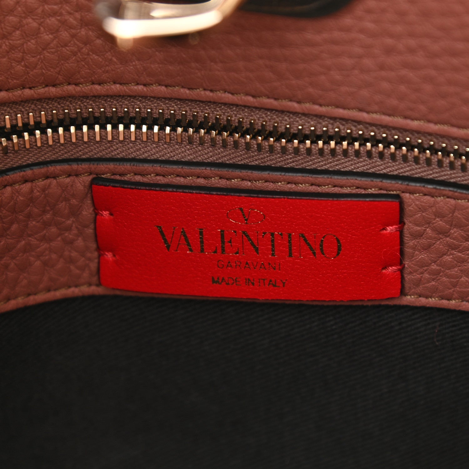 Valentino Garavani Pebbled Calfskin Small Rockstud Flip Lock Hobo Dark Nude 6 of 7