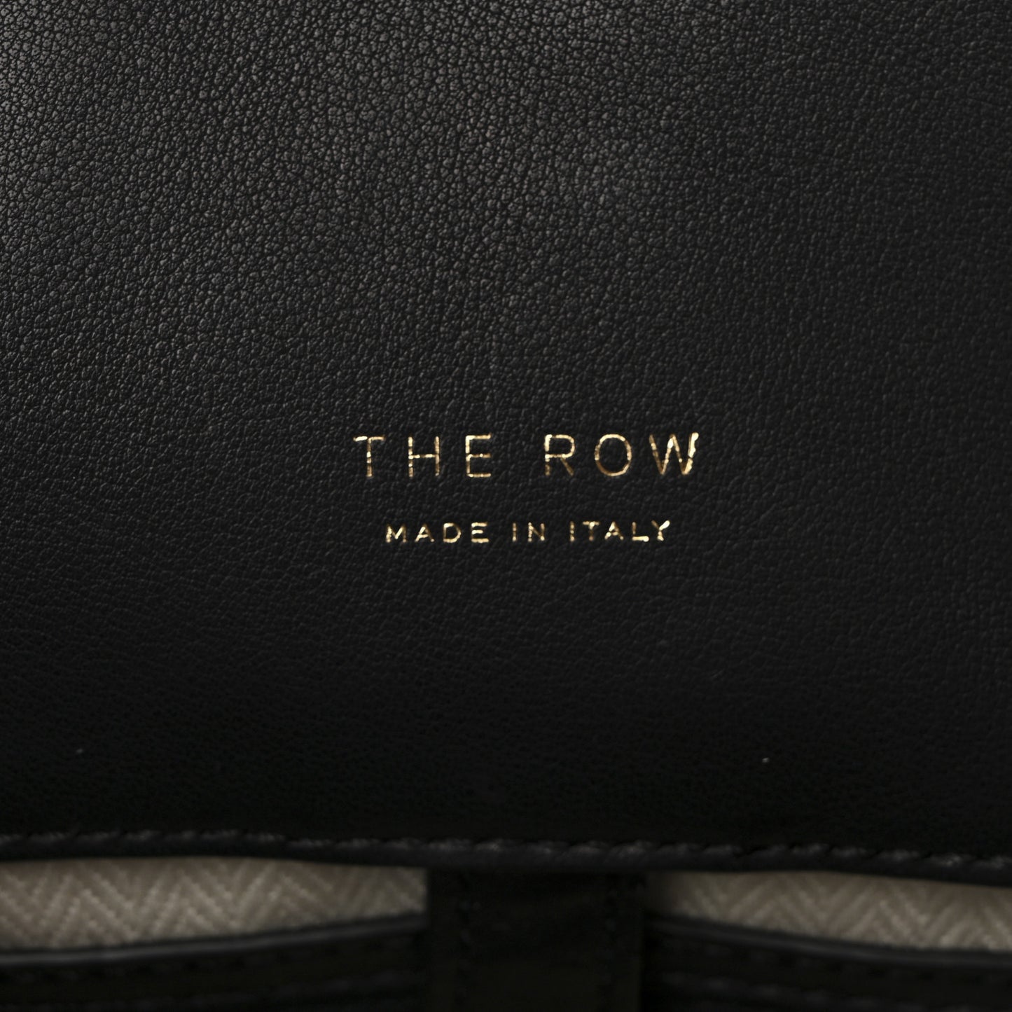 Polished Saddle Calfskin Soft Margaux 17 Black