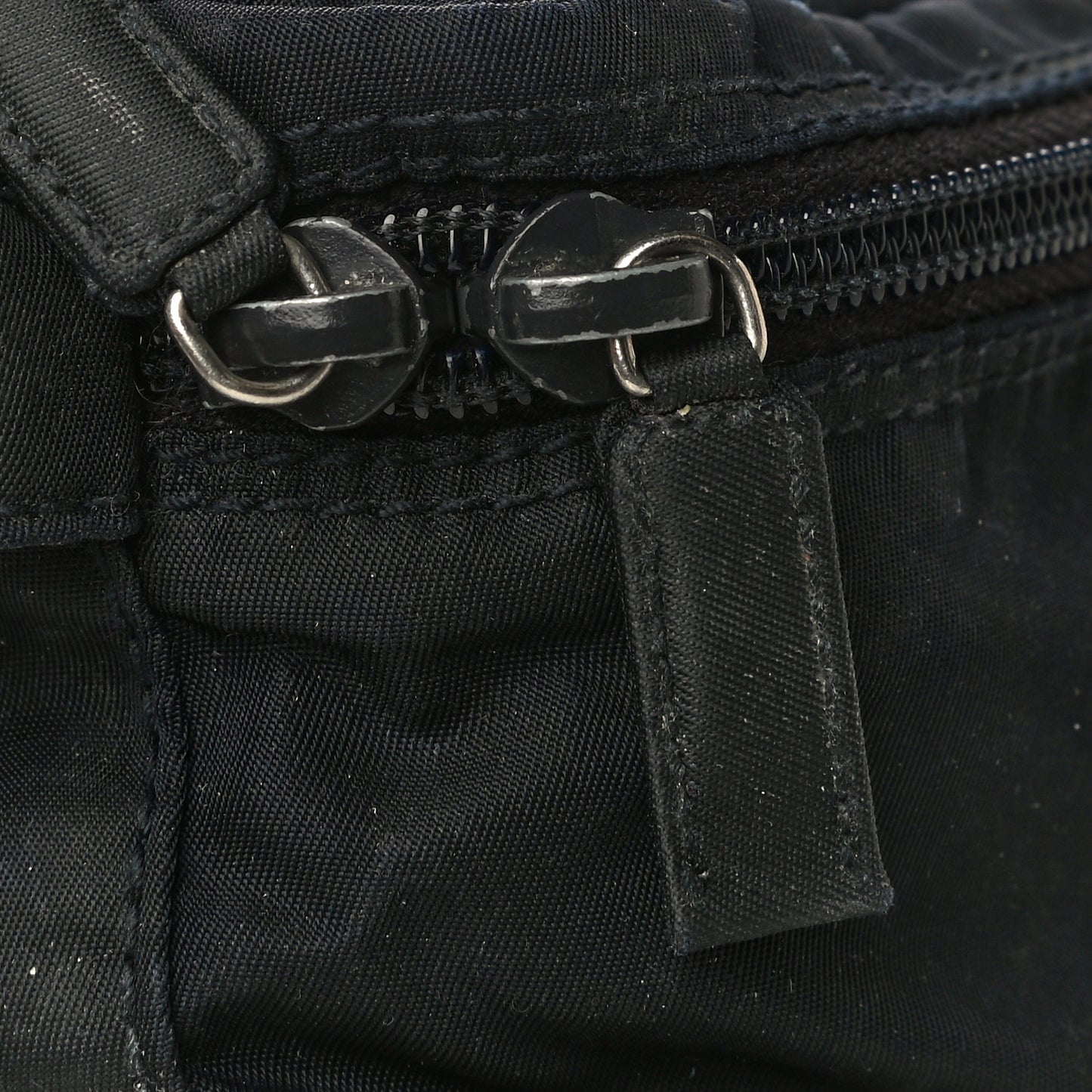 Tessuto Nylon Pouch