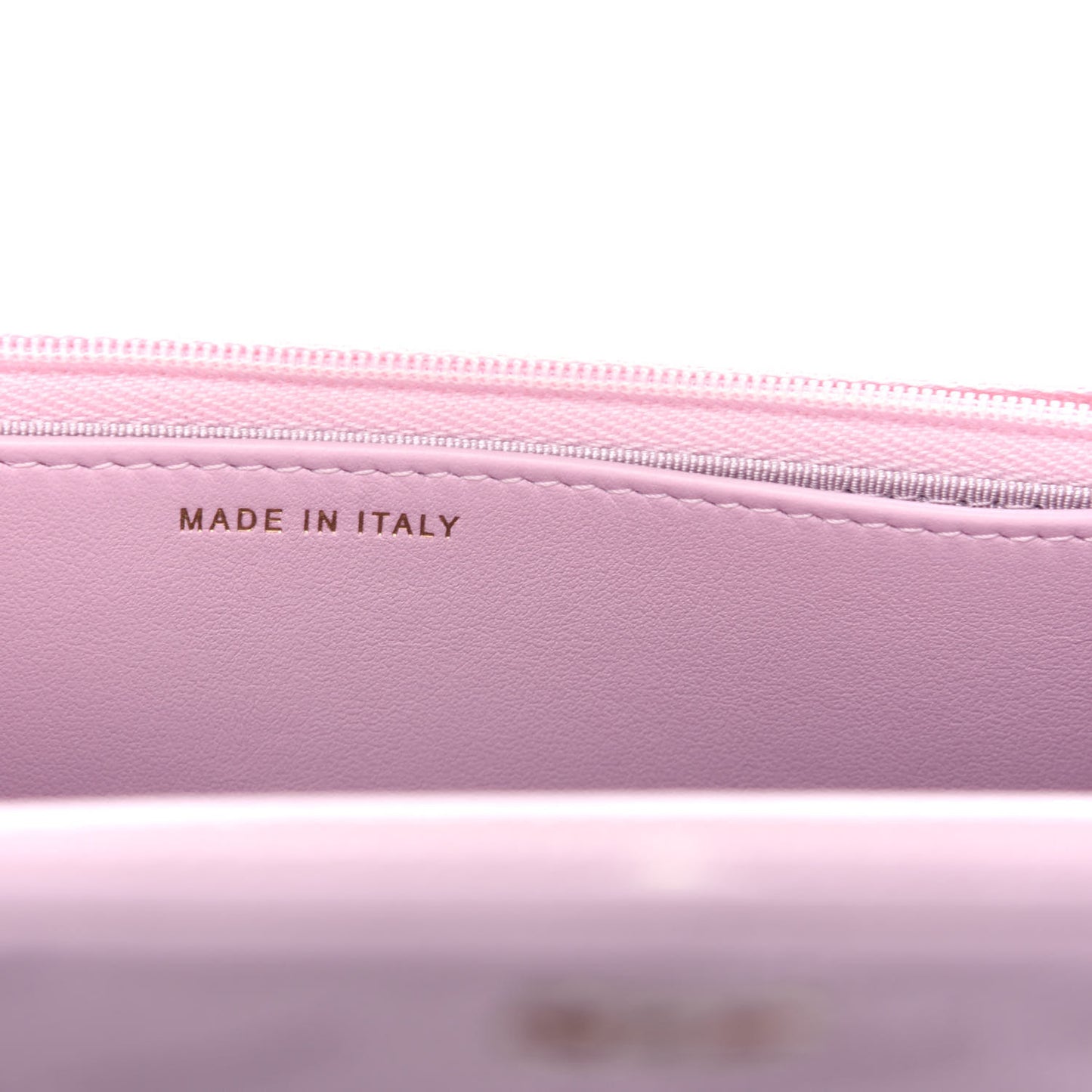 Caviar Quilted Wallet On Chain WOC Light Pink