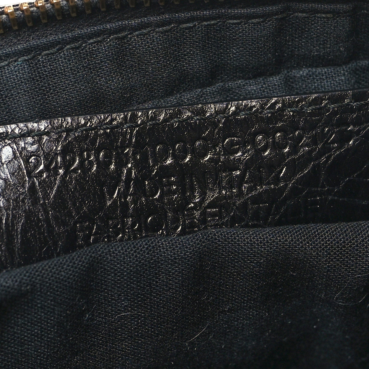 Agneau Classic Hardware Hip Black