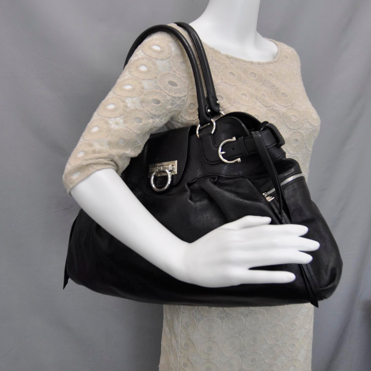 FASHIONPHILE SALVATOREFERRAGAMOLeatherMarisaBlack 2 of 10