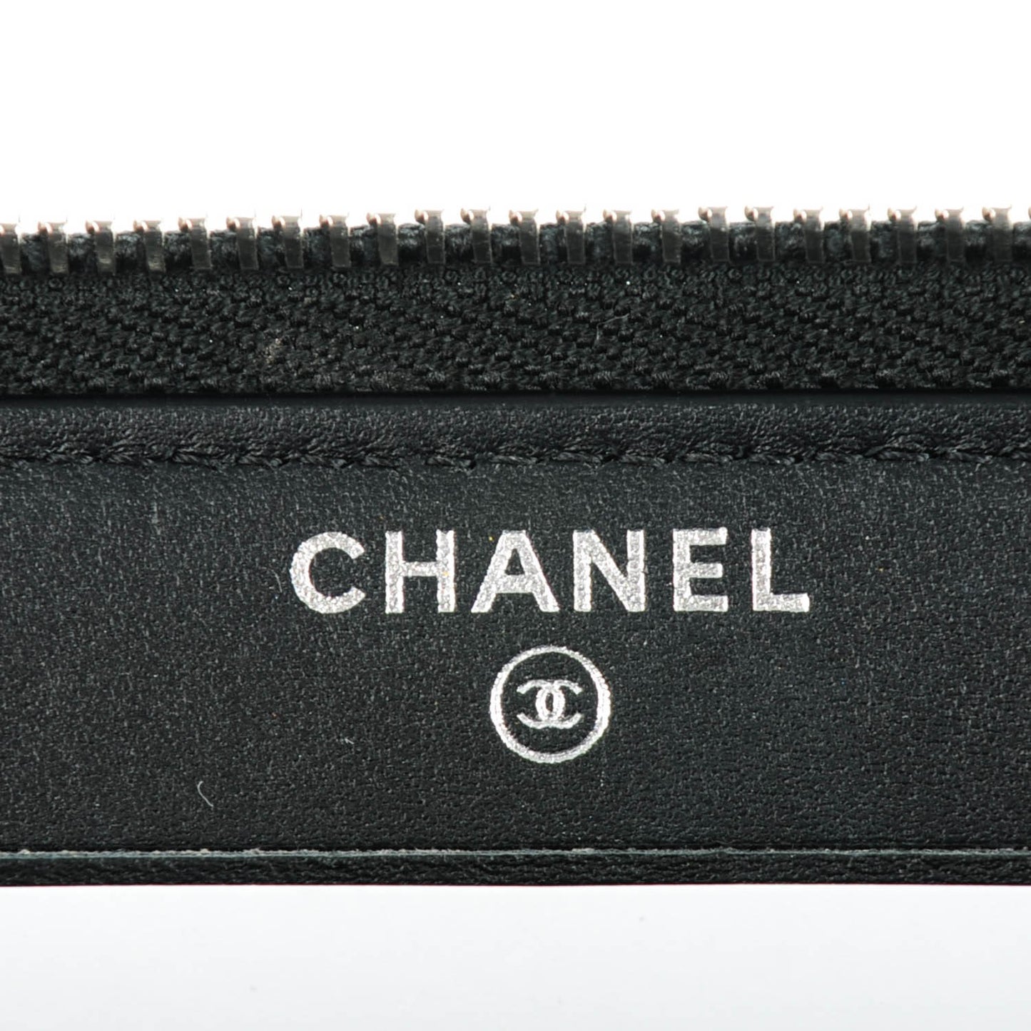 Caviar Patent Small CC Contour Zip Around Wallet Black
