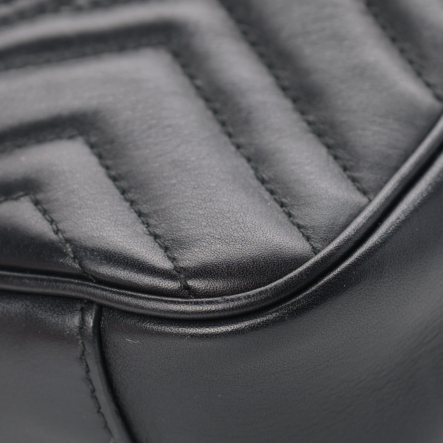 Calfskin Matelasse Mini GG Marmont Shoulder Bag Black