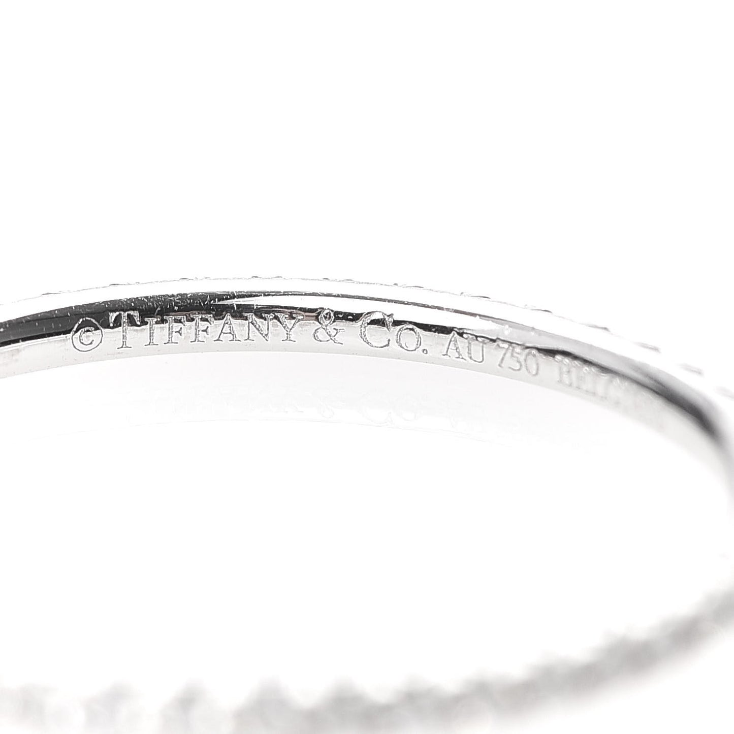 18K White Gold Diamond Metro Band Ring 57 8