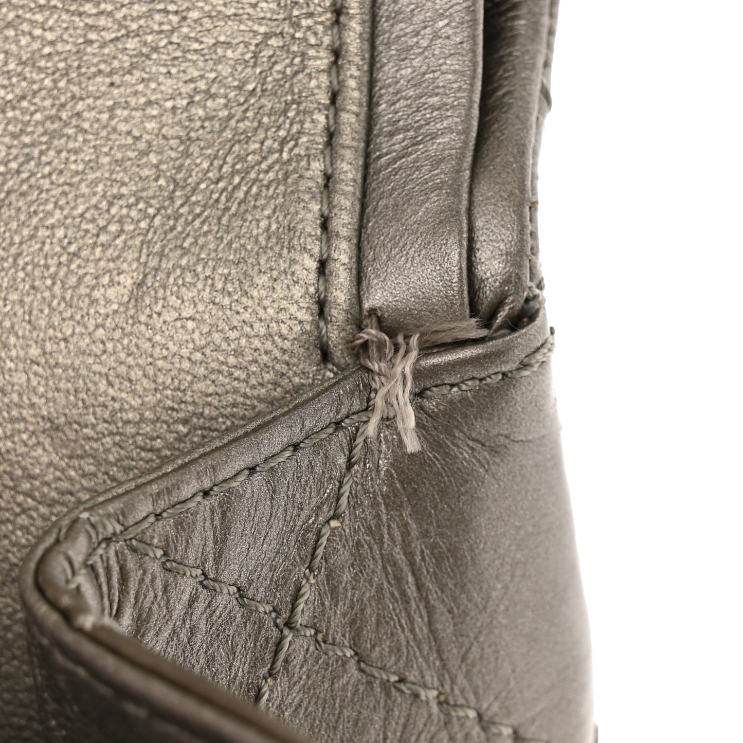 Metallic Aged Calfskin Quilted 2.55 Reissue 227 Flap Light Gold