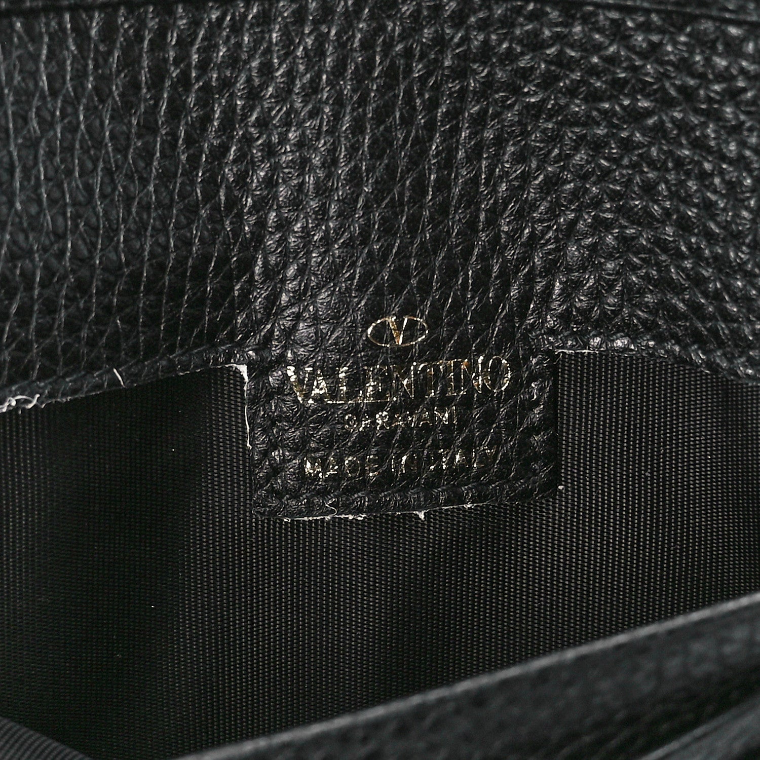 Valentino Garavani Pebbled Calfskin Rockstud Fold Zip Wallet Black 6 of 12