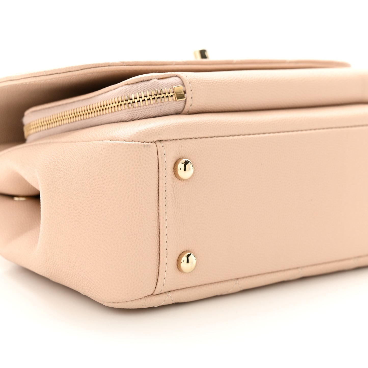 Caviar Quilted Medium Business Affinity Flap Beige