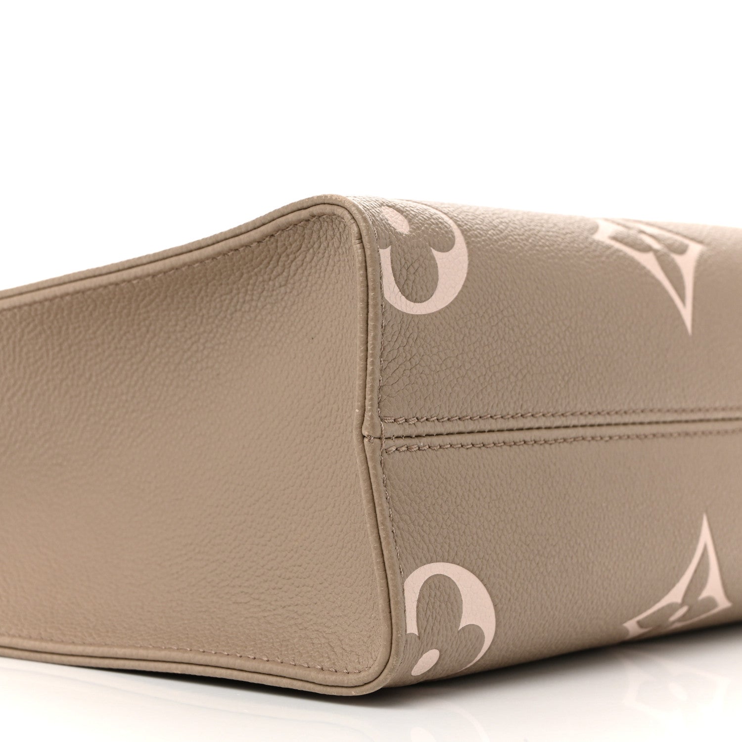 Louis Vuitton Empreinte Monogram Giant Onthego PM Tourterelle Creme 8 of 13