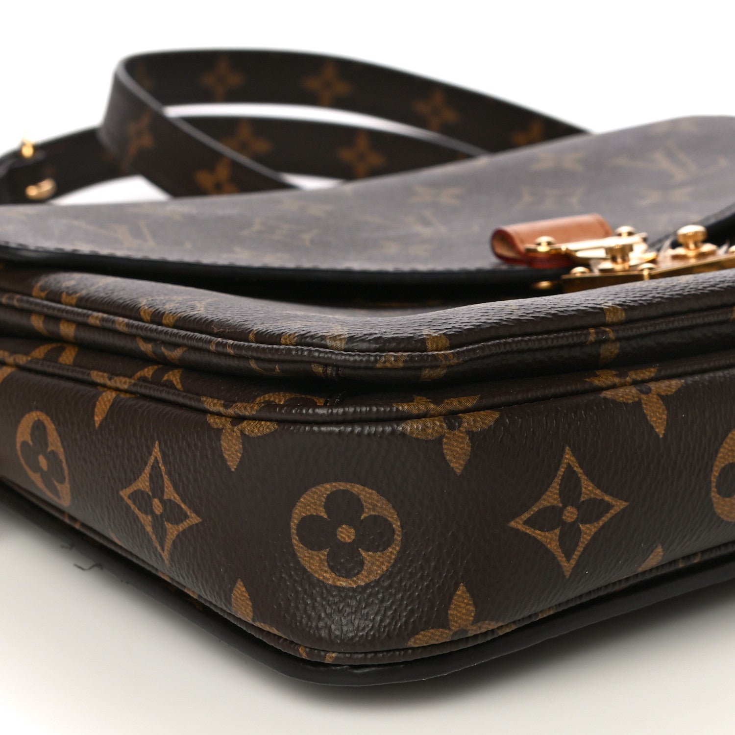 Louis Vuitton Monogram Pochette Metis 9 of 22