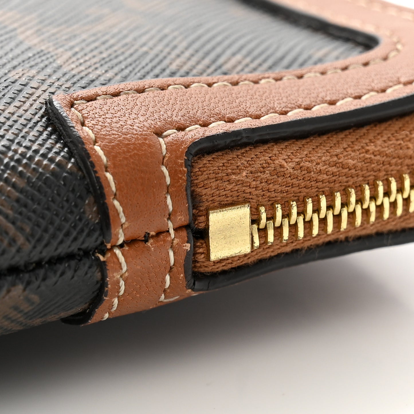 Triomphe Canvas Lambskin Small Pouch Tan