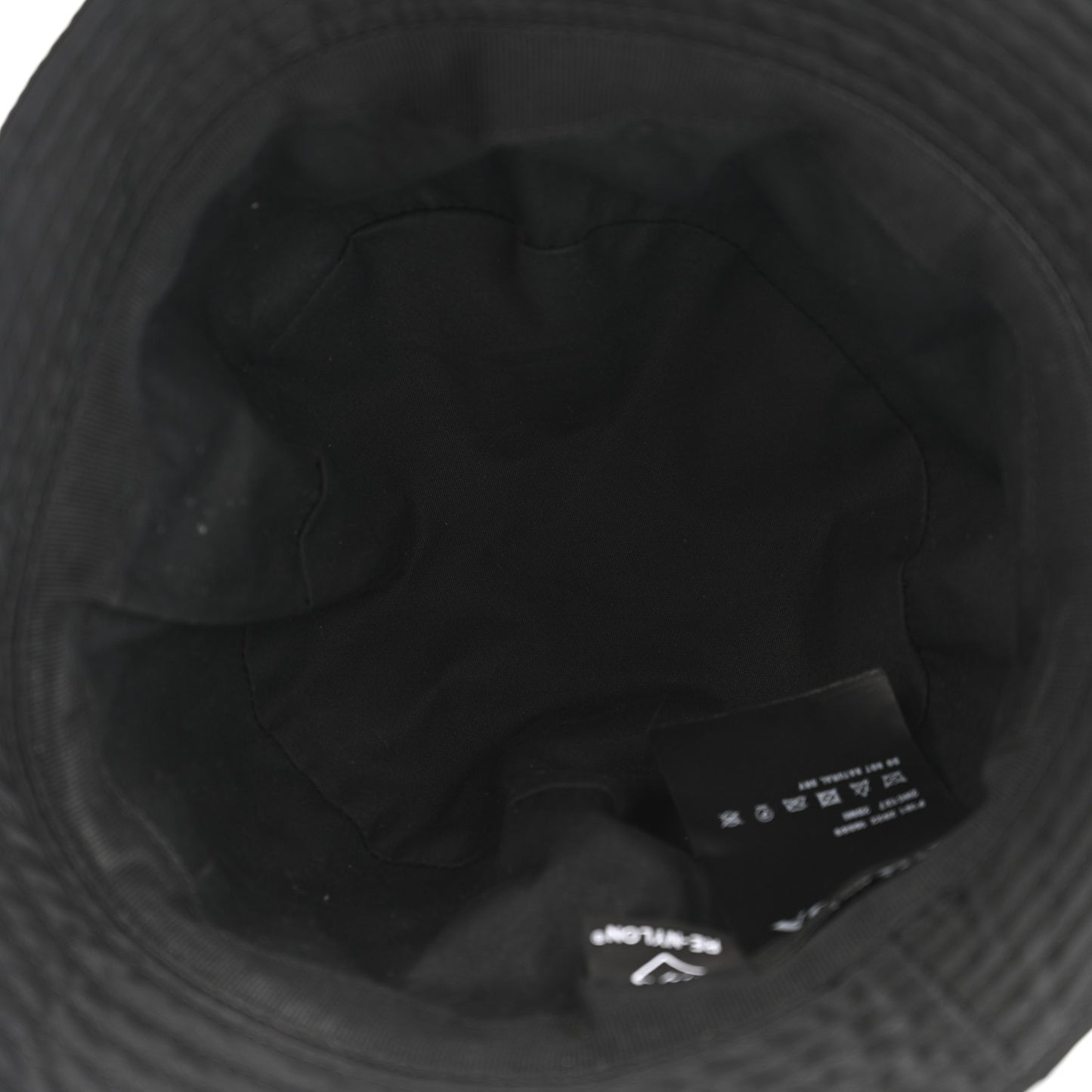 Re-Nylon Metal Triangle Logo Womens Bucket Hat XL Black