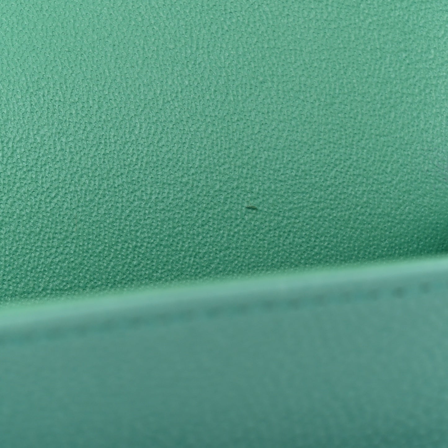 Caviar Flat Chevron Quilted Medium Double Flap Green