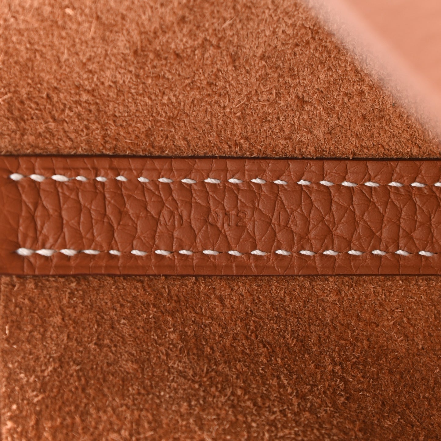 Taurillon Clemence Picotin Lock 22 MM Gold