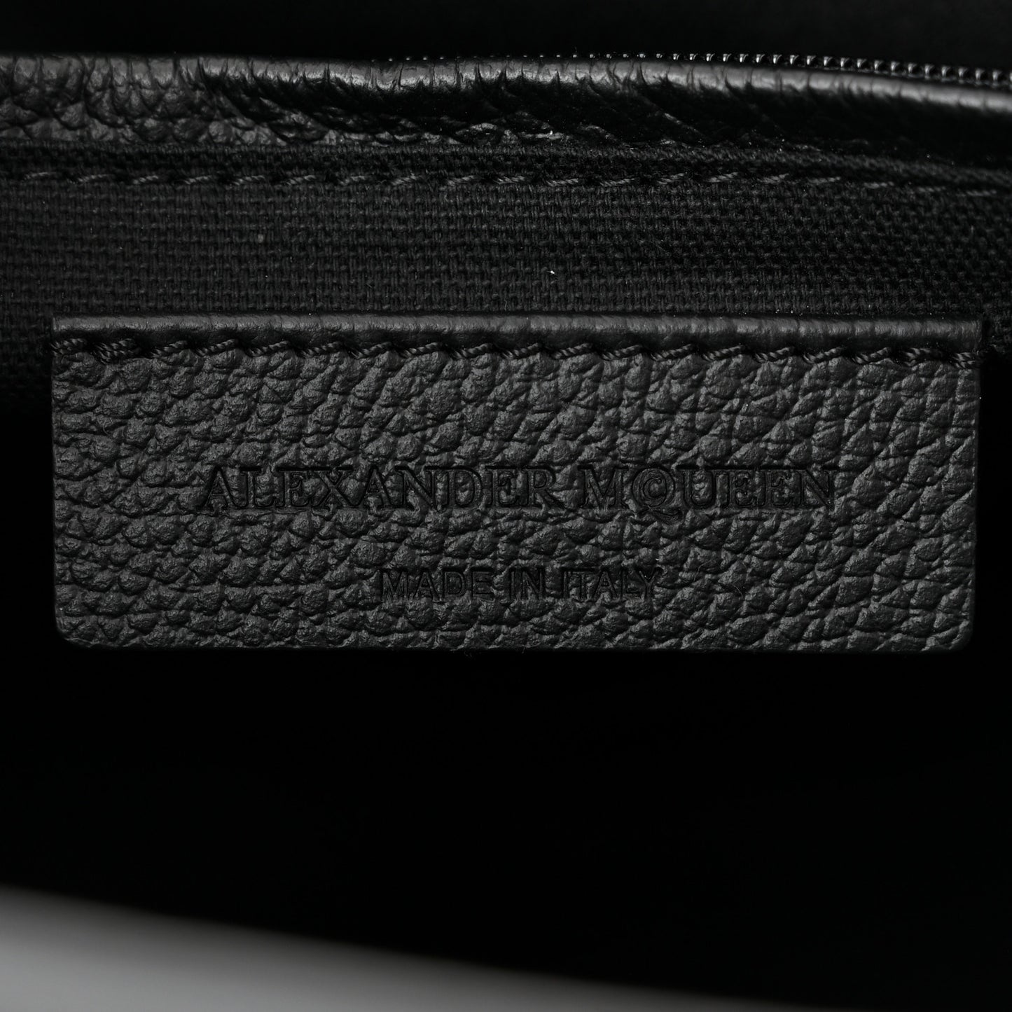 Pebbled Calfskin Small Skull Padlock Zip Around Tote Black