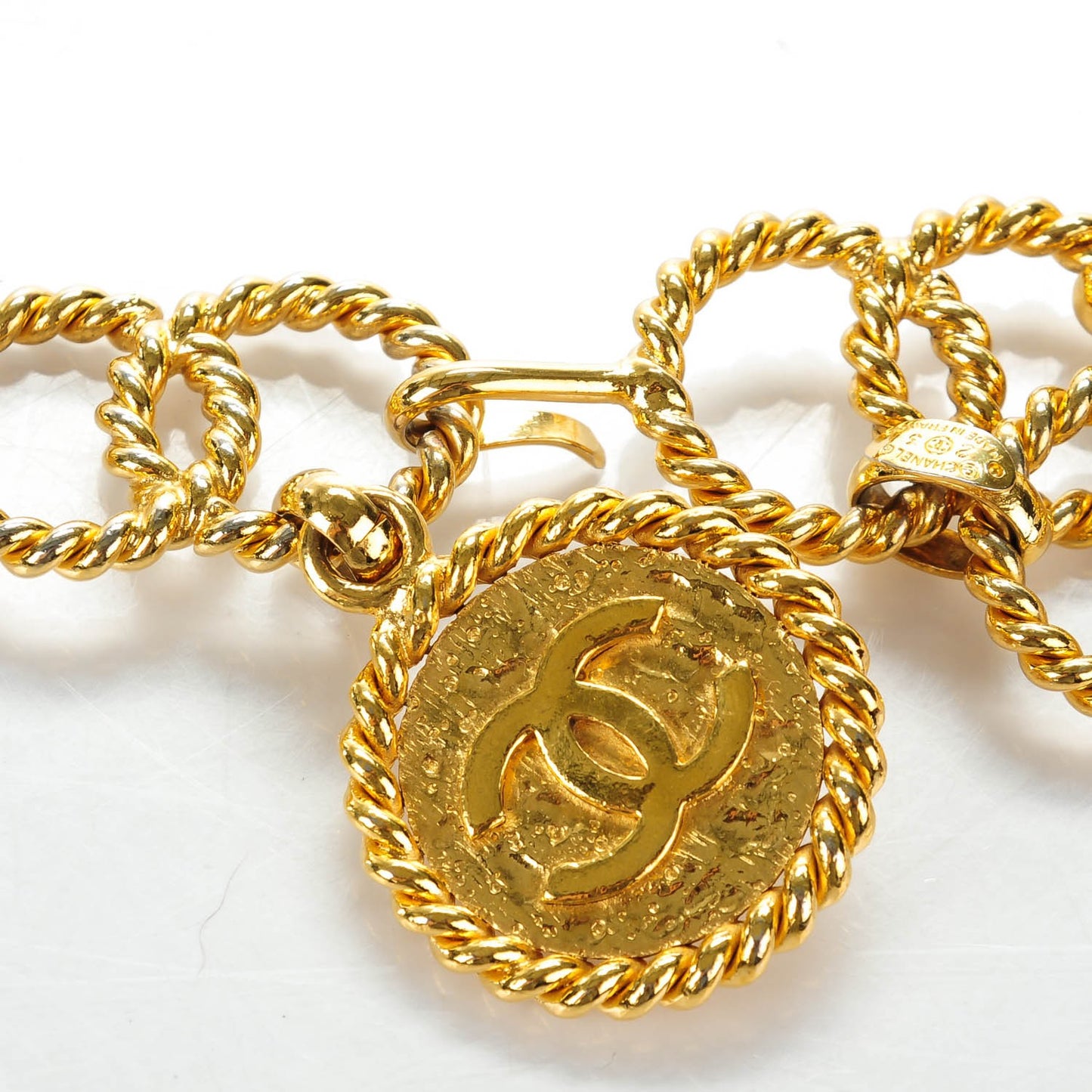 Chain CC Medallion Belt Gold