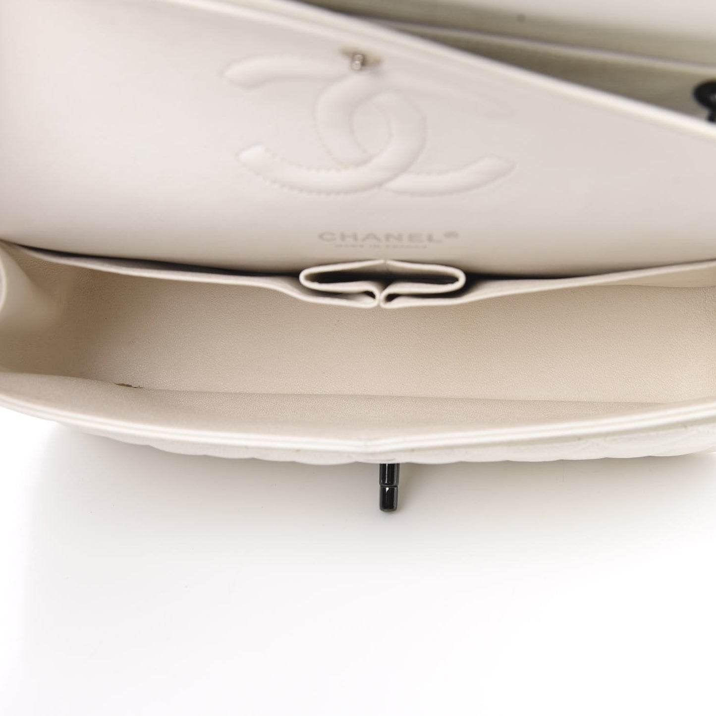 Crumpled Calfskin Quilted Medium Double Flap White