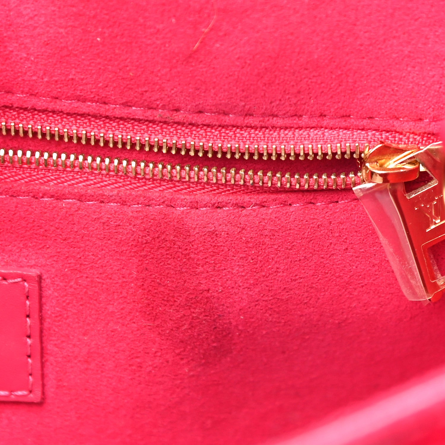 Louis Vuitton Empreinte Monogram Giant Onthego PM Freesia 16 of 16
