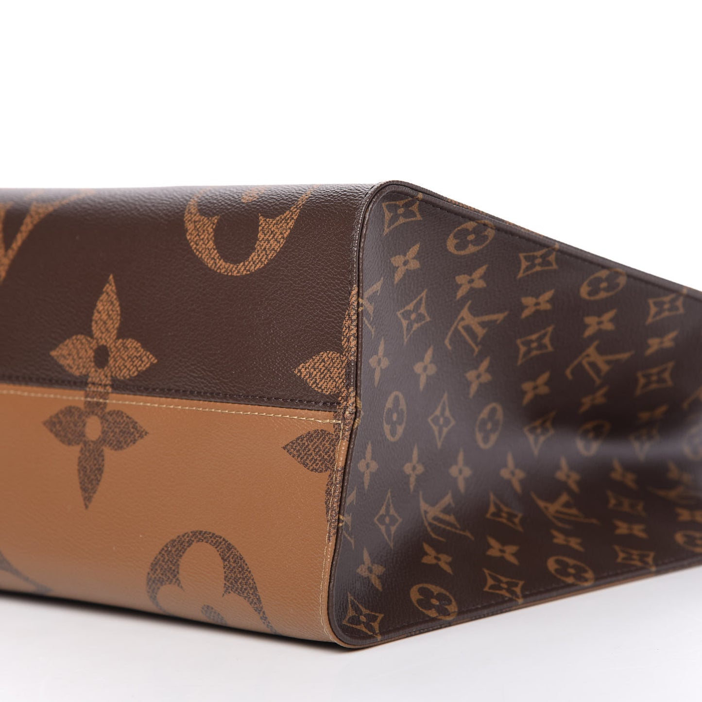 Reverse Monogram Giant Onthego GM