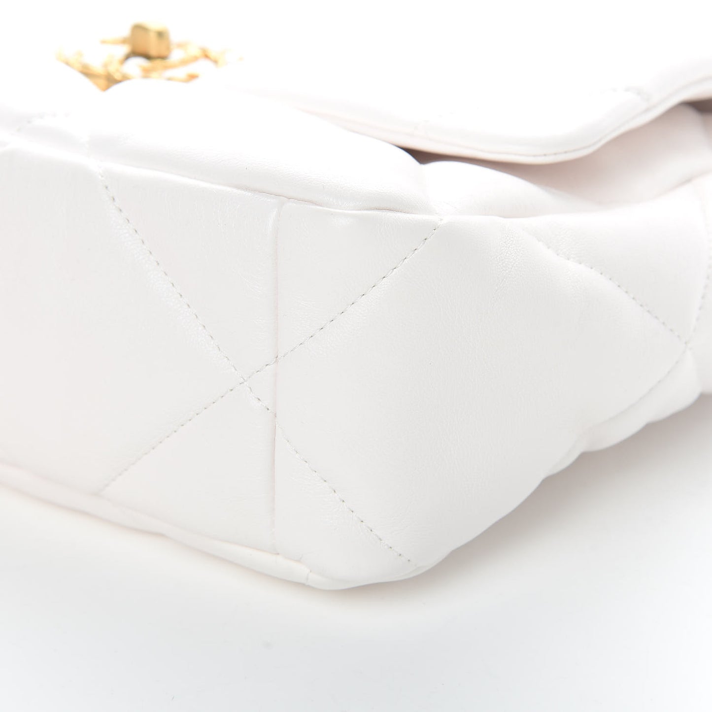 Lambskin Quilted Large 19 Flap White