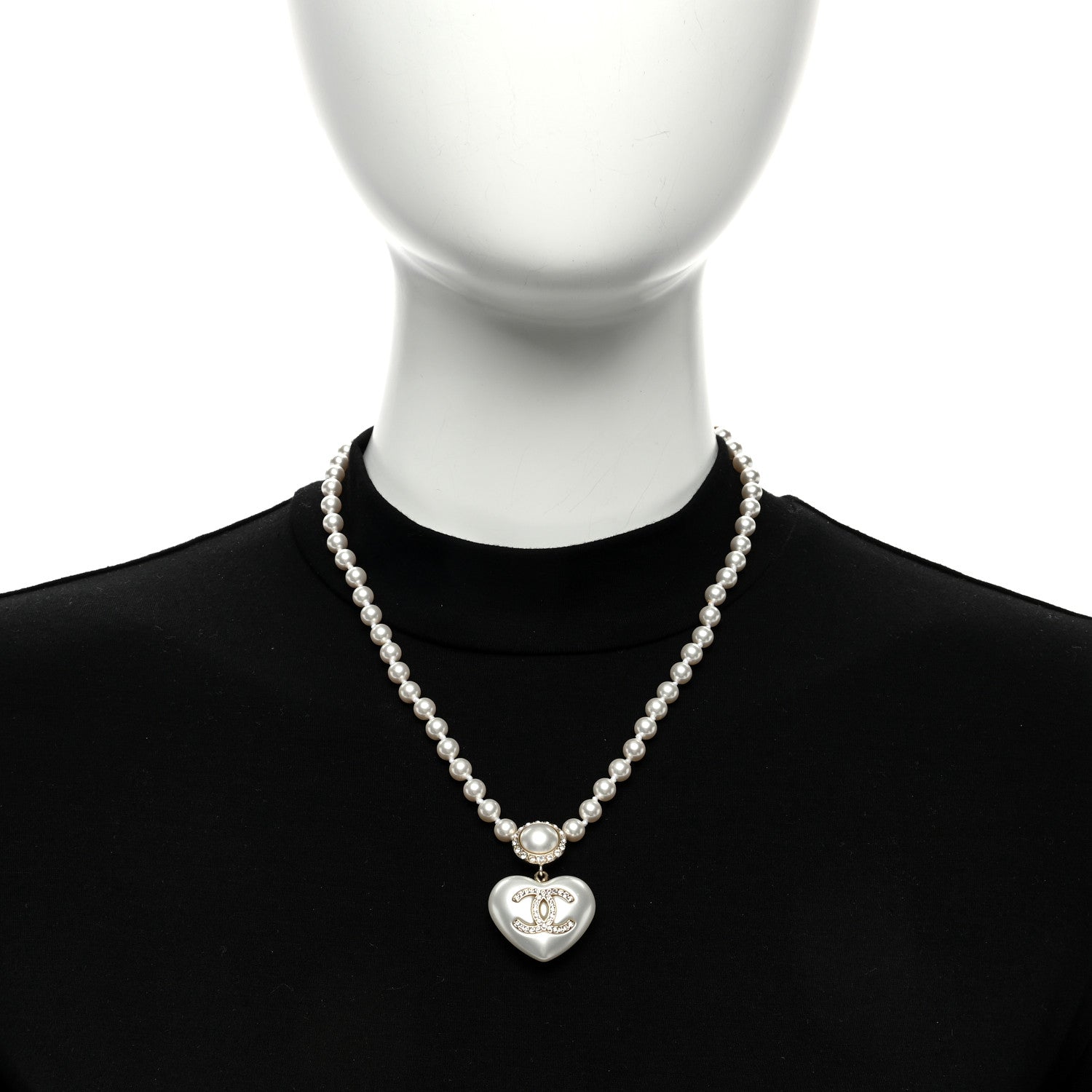 Chanel Pearl Crystal CC Heart Short Necklace Pearly White Gold 5 of 5
