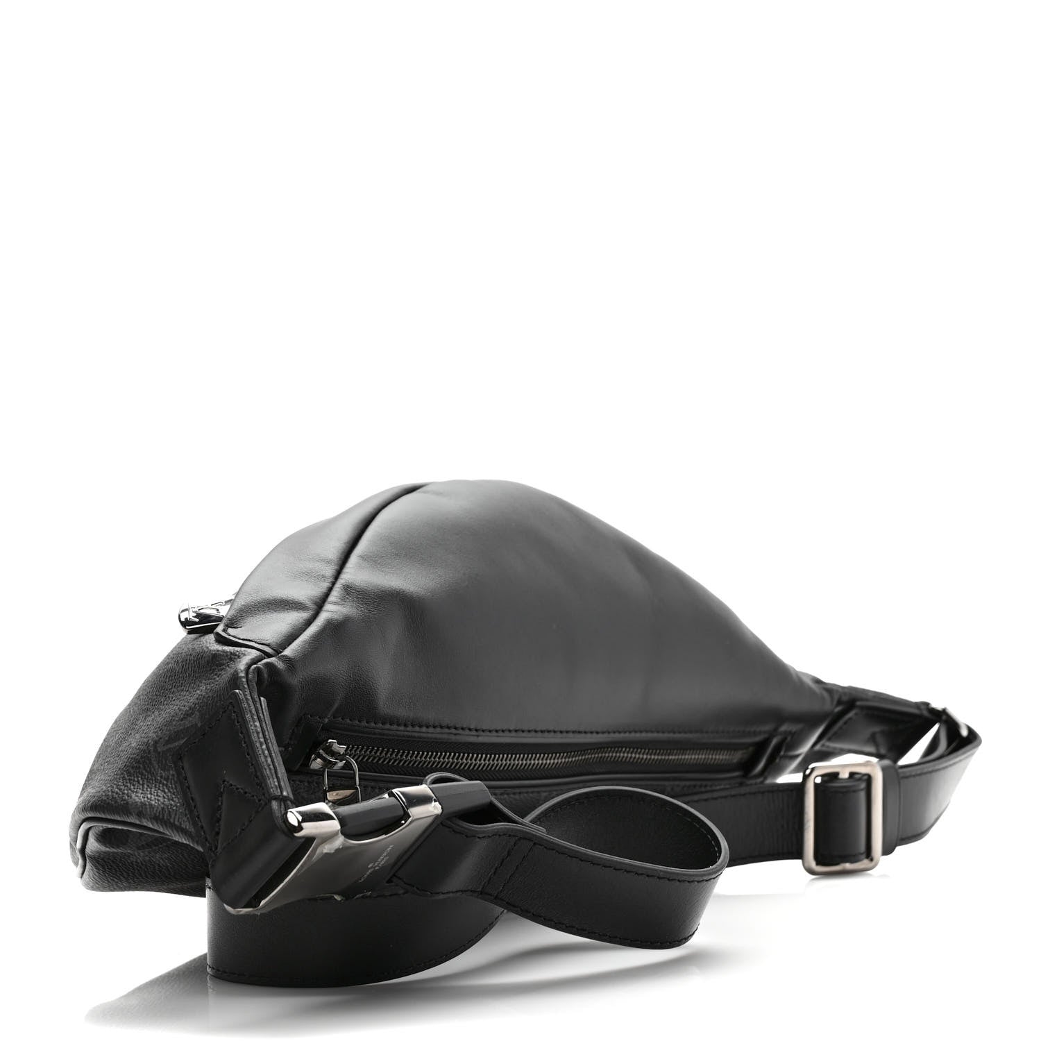 Louis Vuitton Monogram Eclipse Discovery Bumbag 3 of 9