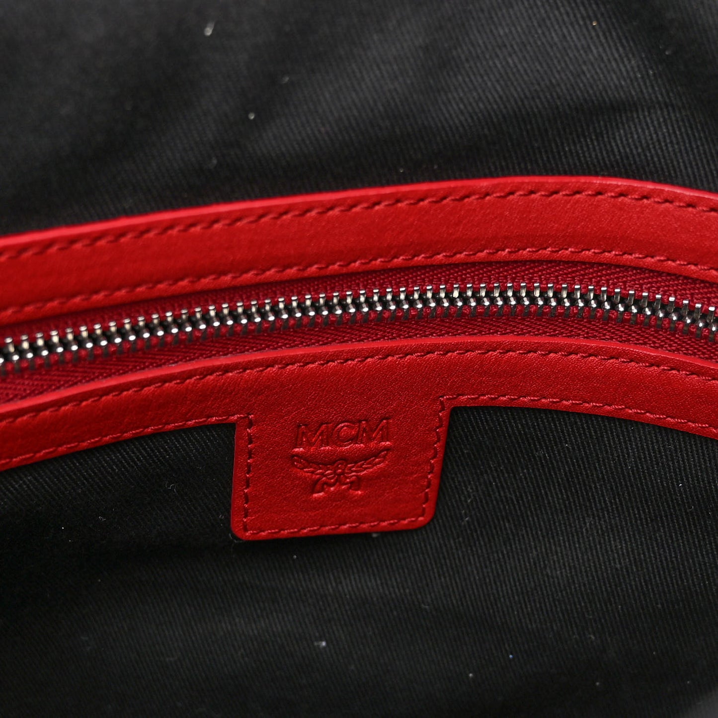Visetos Medium Klara Hobo Red Black