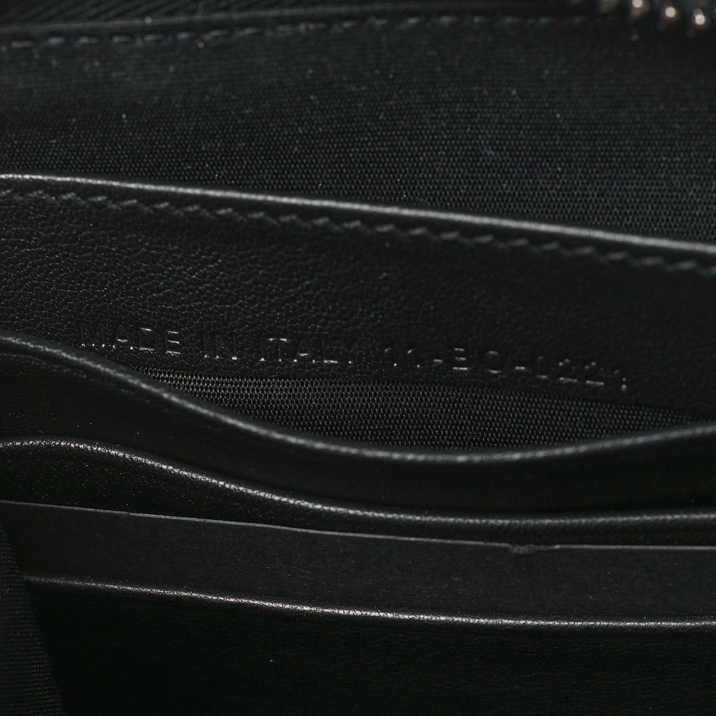 Oblique Zipped With Strap Pouch Black