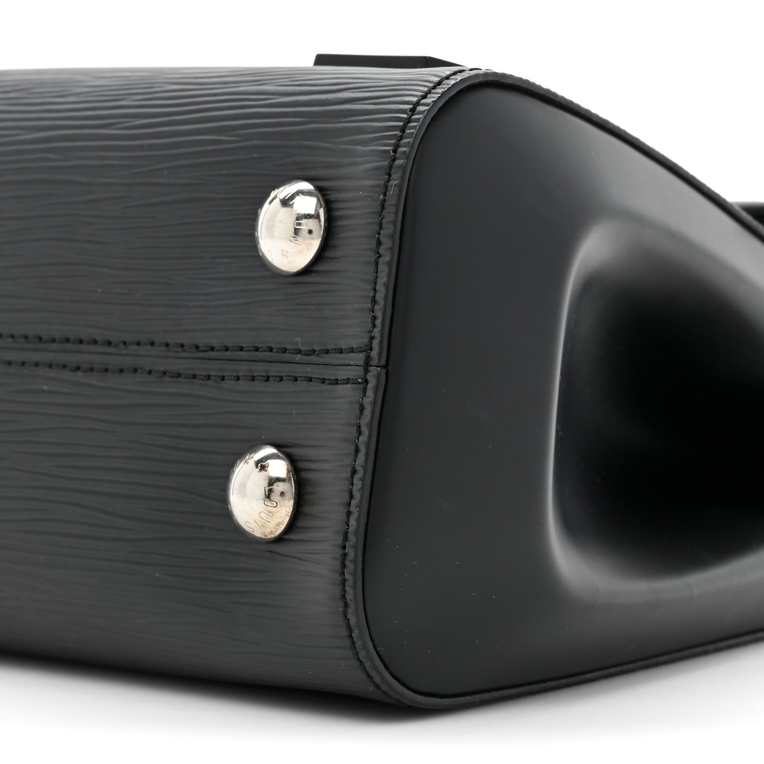 Louis Vuitton Epi Cluny BB Black 8 of 10