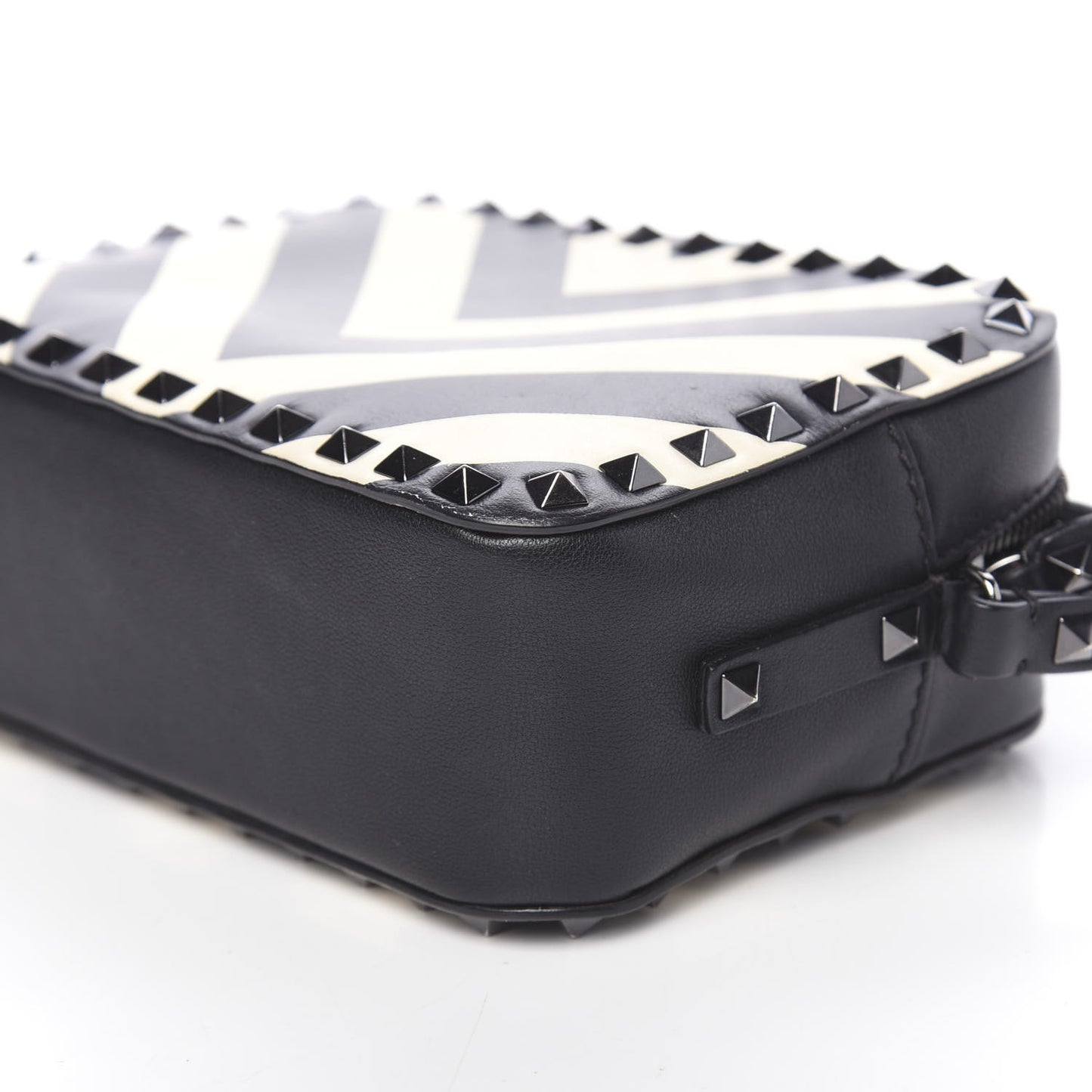 Vitello Chevron Rockstud Camera Crossbody Bag Light Ivory Black