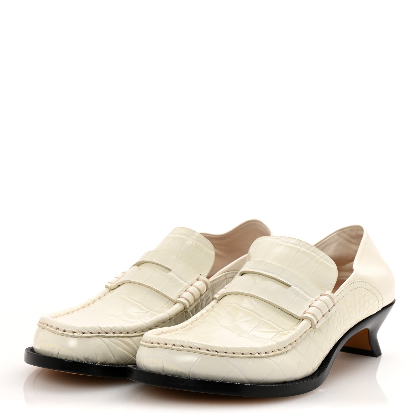 Crocodile Embossed Calfskin Campo 45mm Loafers 38 White