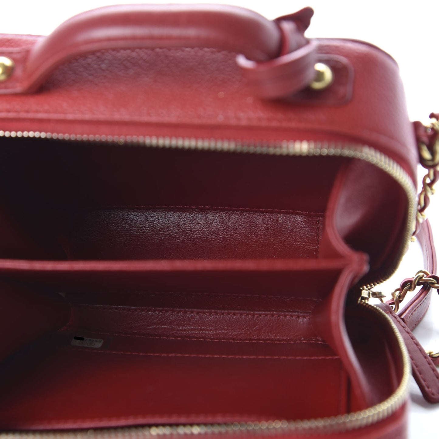 Caviar Quilted Small CC Filigree Vanity Case Red