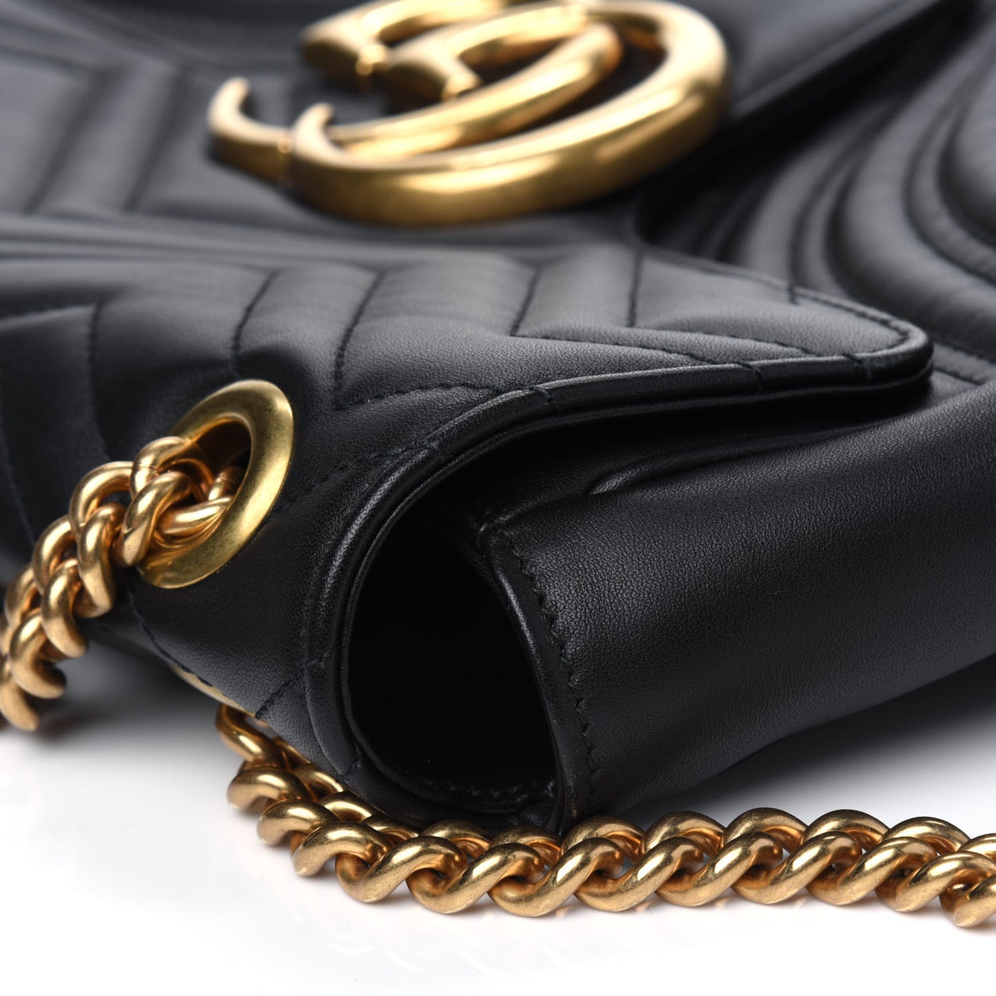 Calfskin Matelasse Medium GG Marmont Shoulder Bag Black