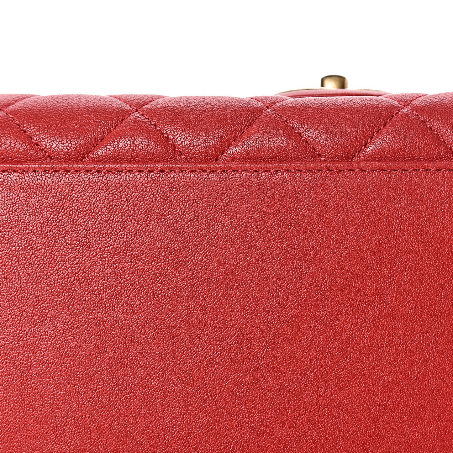 Shiny Sheepskin Quilted Large Trapezio Flap Red