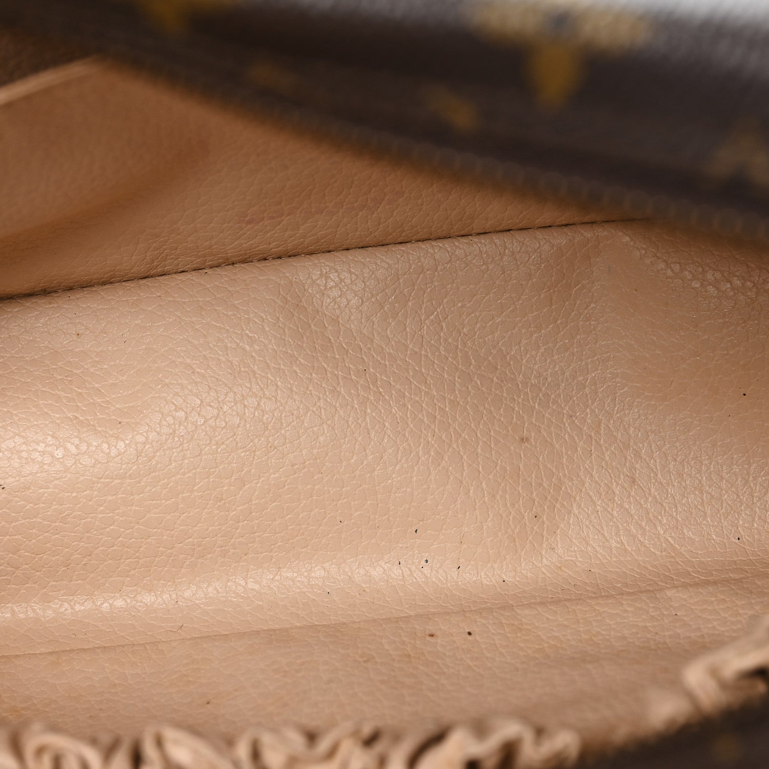 Louis Vuitton Monogram Trousse Toilette 28 5 of 6