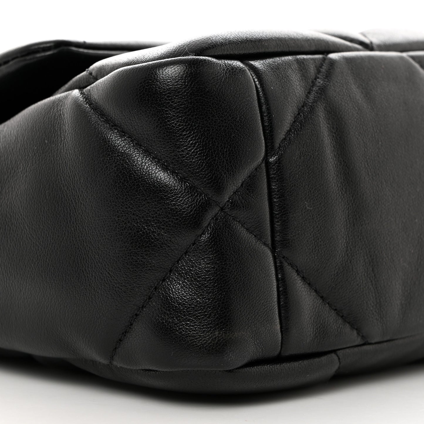 Lambskin Quilted Medium Chanel 19 Flap Black